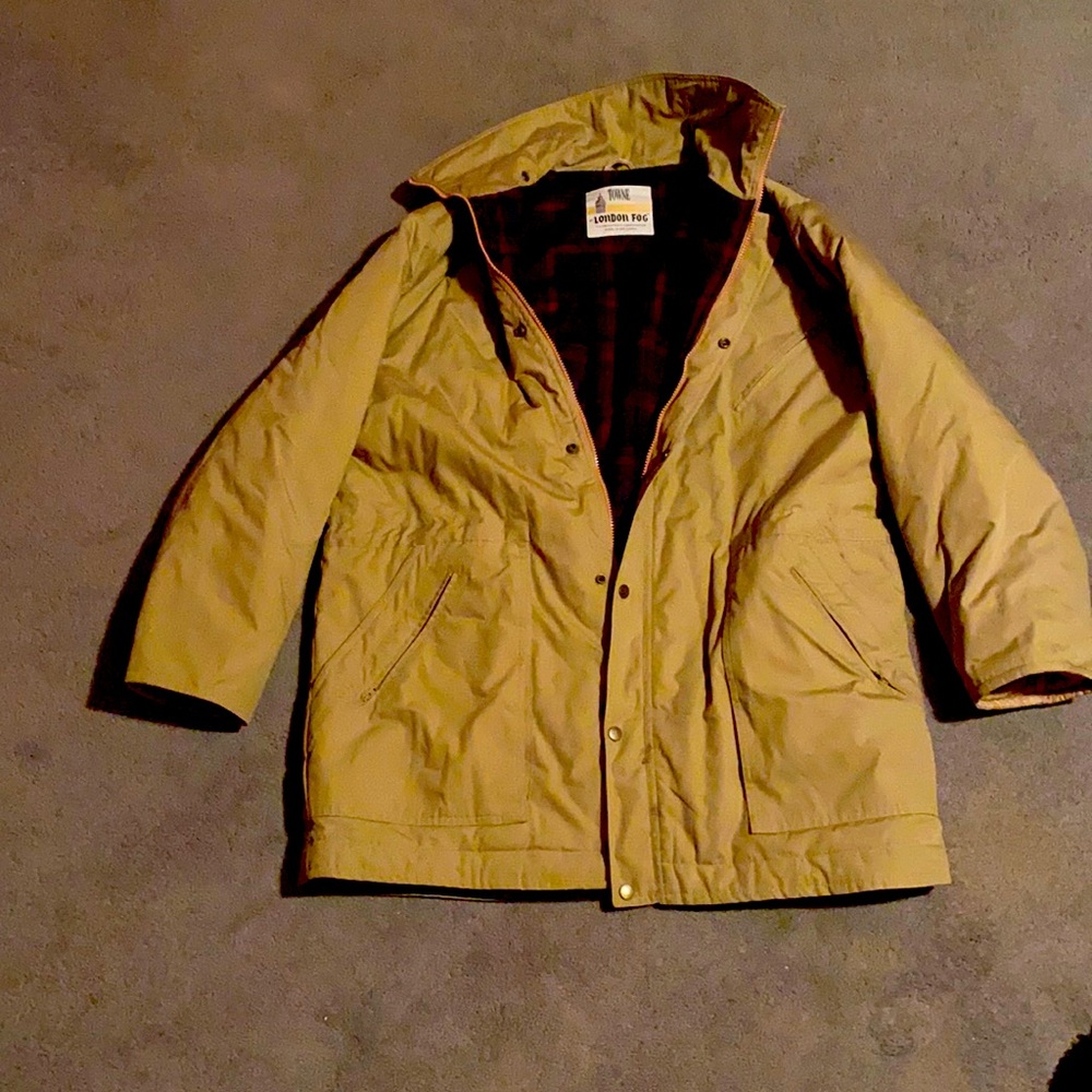 Like new London Fog, plaid lining.